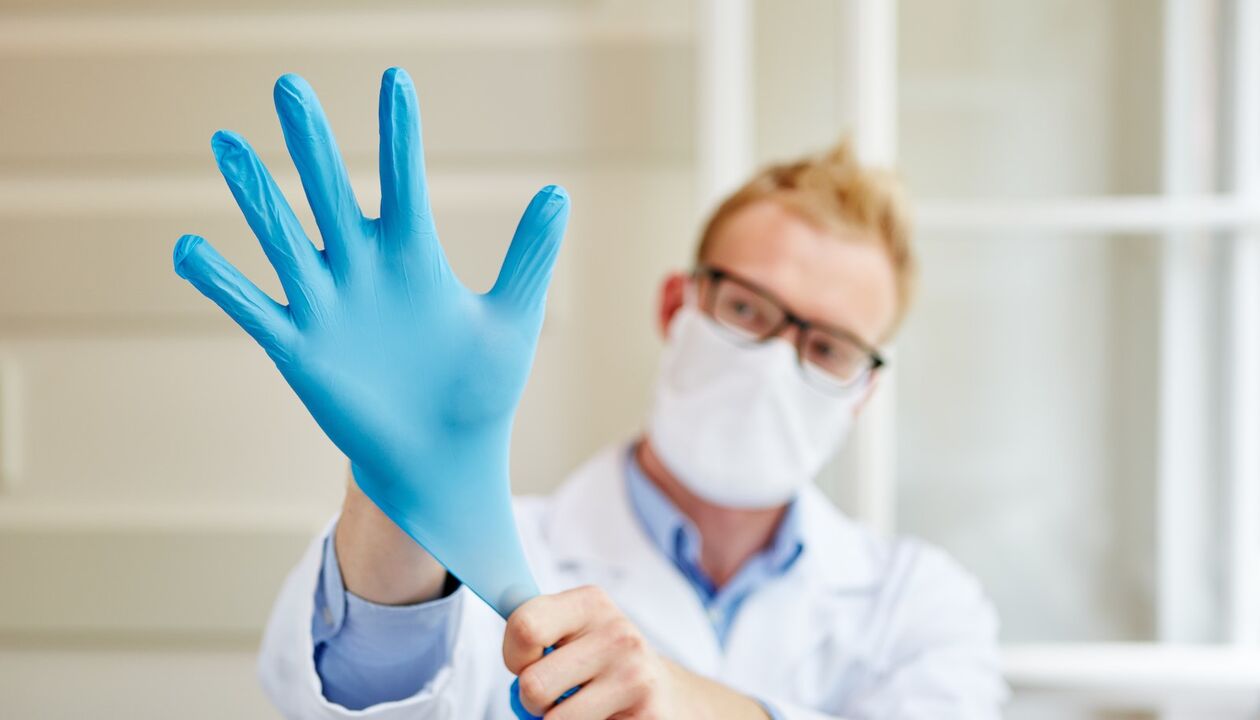 doctors wear gloves to massage to prevent prostatitis